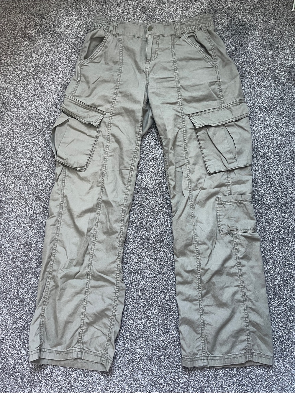 baggy olive green cargos